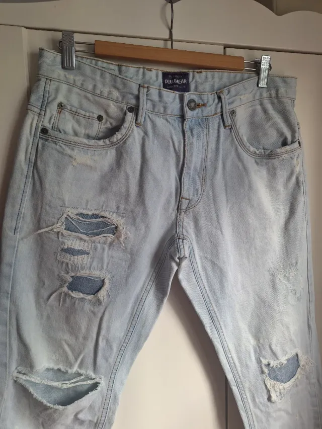 Pantalón vaquero Pull&Bear desgastado hombre