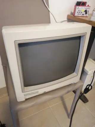 Monitor Commodore 1084S P1 per c64/AMIGA 500 - crt