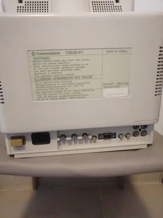 Monitor Commodore 1084S P1 per c64/AMIGA 500 - crt