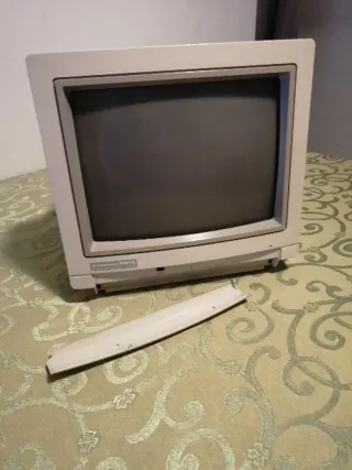 Monitor Commodore 1084S P1 per c64/AMIGA 500 - crt