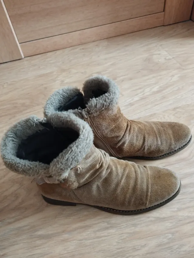 Botines planos de serraje Marypaz T.39