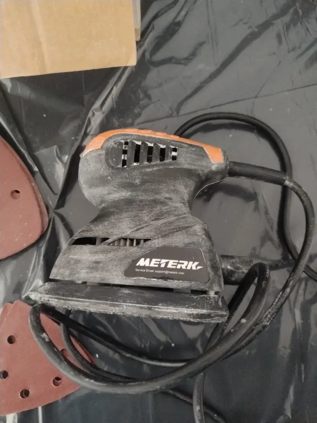 Lijadora eléctrica Meterk + lijas