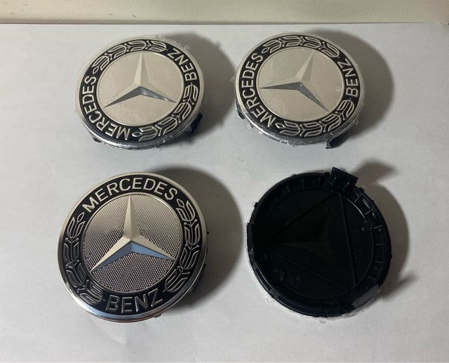 Tapabujes Mercedes Benz 75mm Negro Plata