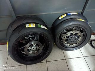 Suzuki GSX 750 R Circuito