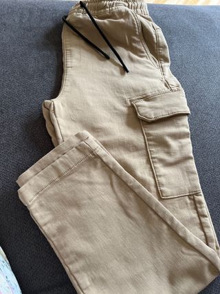 Pantalón niño cargo beige como talla 12-13