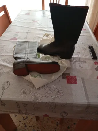 Botas de piel negras hombre