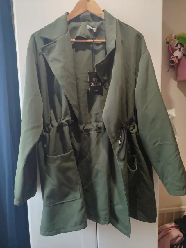 Chaqueta tres cuartos nueva