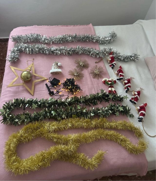 Decoración Navideña: Guirnaldas y Adornos