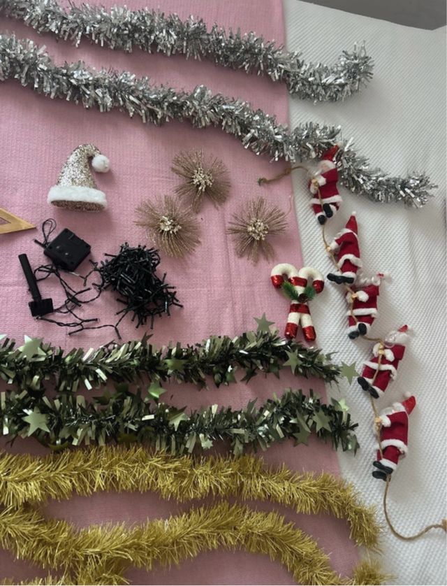 Decoración Navideña: Guirnaldas y Adornos