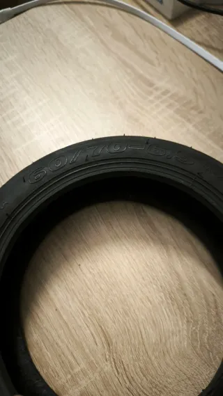 Neumático patinete sin aire