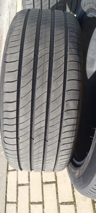 Neumáticos Michelin e-PRIMACY 235/45 R20