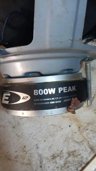 Altavoz o subwoofer alpine