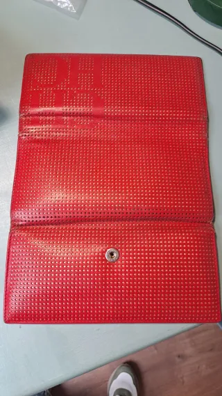 Cartera Carolina Herrera Roja y Dorada