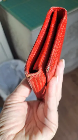 Cartera Carolina Herrera Roja y Dorada