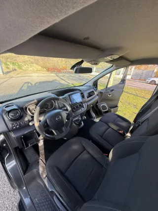 Opel Vivaro COMBI - 140cv