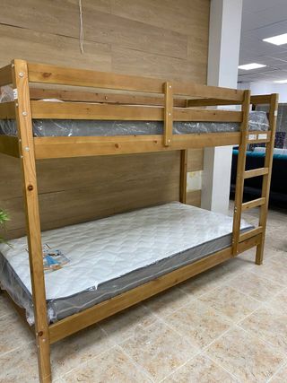 Litera de madera nueva con 2 colchones