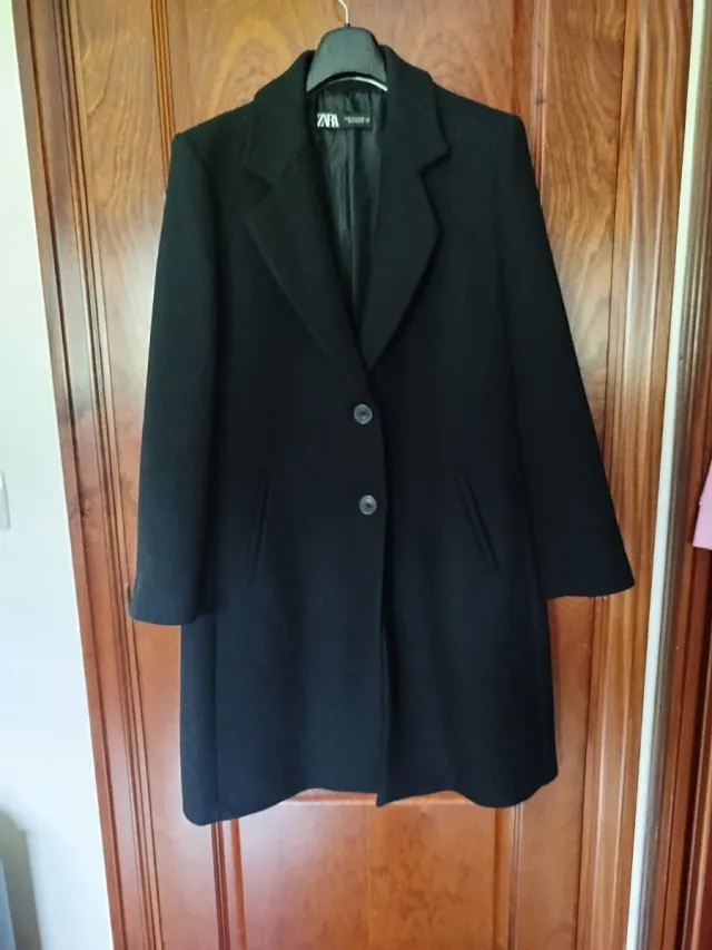 Abrigo largo Zara negro