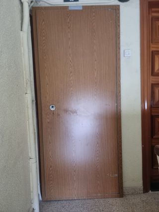 Puerta de madera