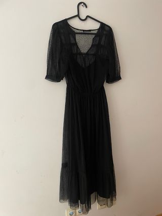 Vestido negro largo tul