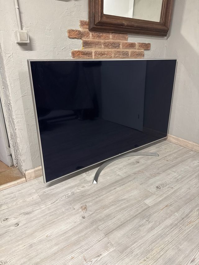 Televisor LG 65 Negro y Plata