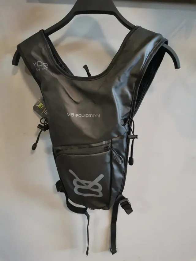 Mochila de hidratación V8 Equipment