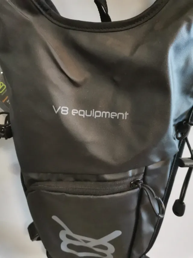 Mochila de hidratación V8 Equipment