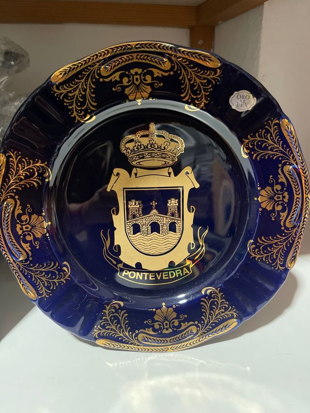 Plato decorativo PONTEVEDRA dorado