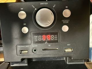 Altavoz Torre Diseño Cabina Telefónica Roja