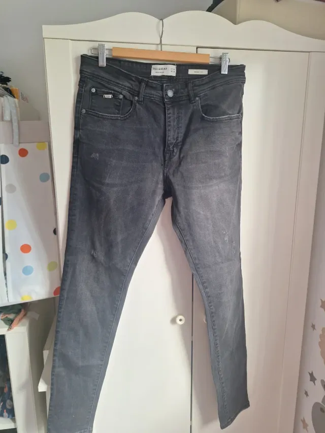 Pantalón vaquero Pull&Bear talla 42