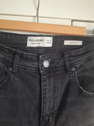 Pantalón vaquero Pull&Bear talla 42