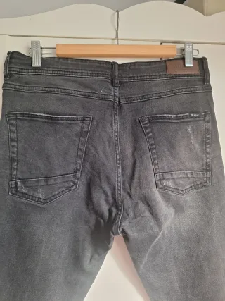 Pantalón vaquero Pull&Bear talla 42