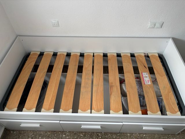 Colchón y somier (sin patas)