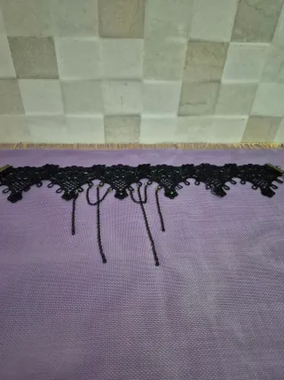 Gargantilla Gótica Negra con Cadena y Piedras Verd
