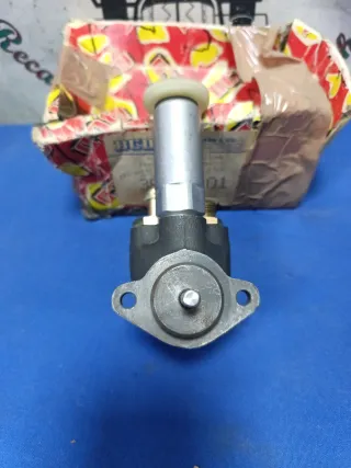Bomba Combustible Mercedes MB 120-140