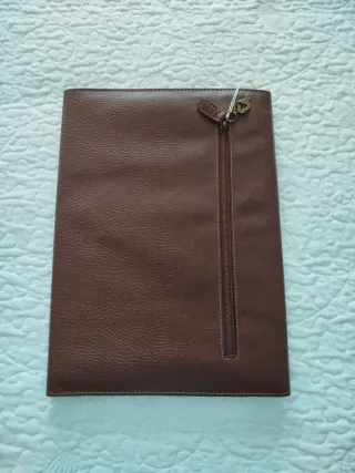 Portafolios polipiel marrón Matties