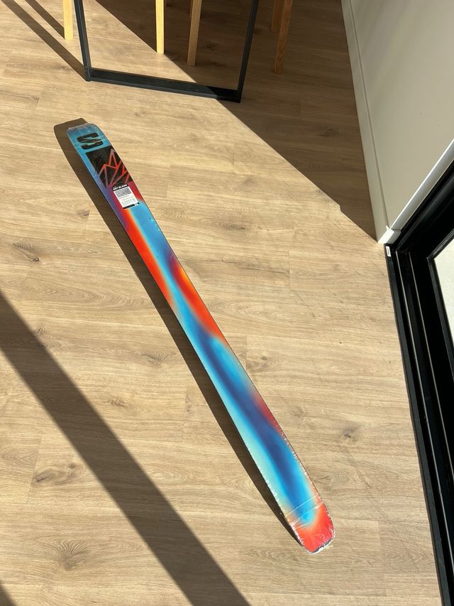 Esquís Salomon QST Blank 186cm