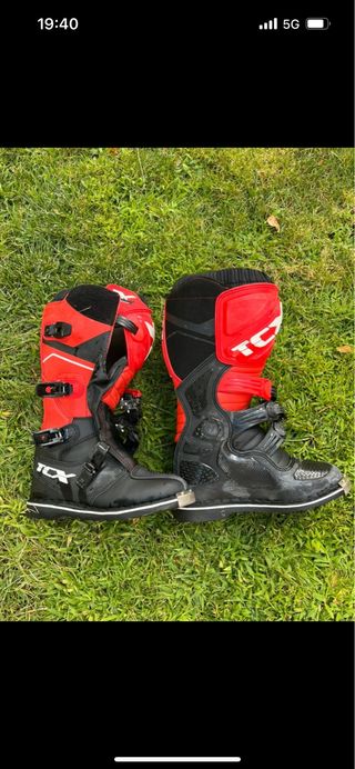 Botas Motocross TCX Negras y Rojas