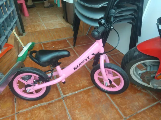 Bicicleta sin pedales niña RUNFIT rosa