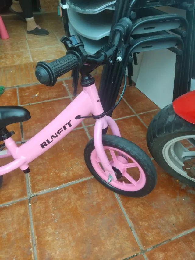 Bicicleta sin pedales niña RUNFIT rosa