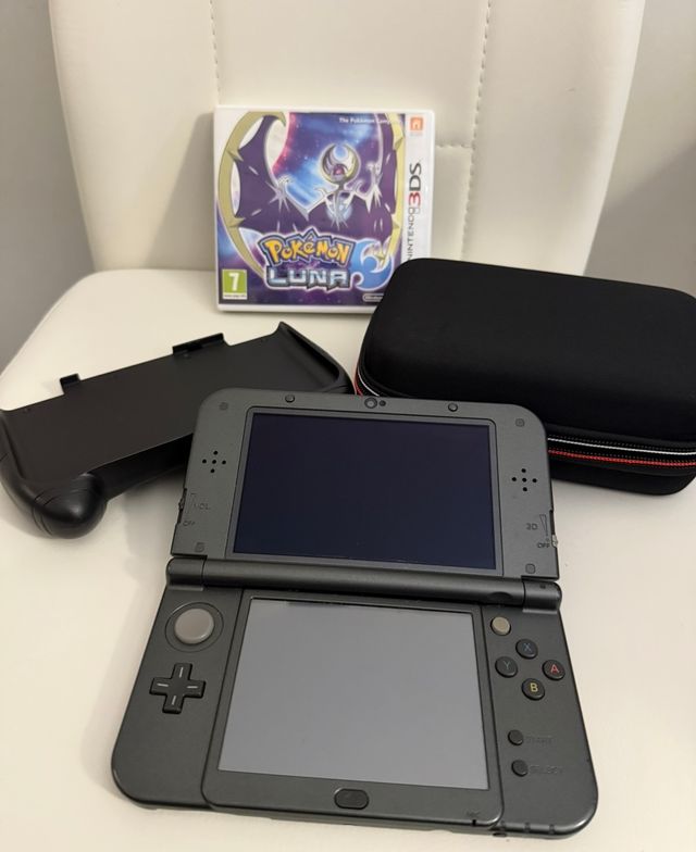 Nintendo New 3DS XL negra Pantalla IPS + Pokémon