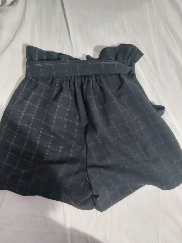 Pantalón corto elegante a cuadros