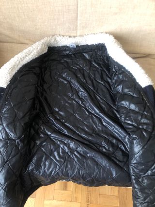 Cazadora de hombre azul y marrón