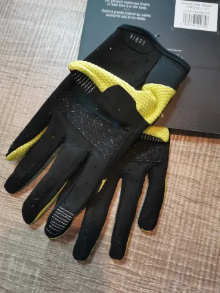 Guantes Largos Gobik Amarillo y Negro