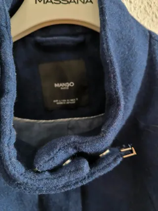 Abrigo corto azul Mango