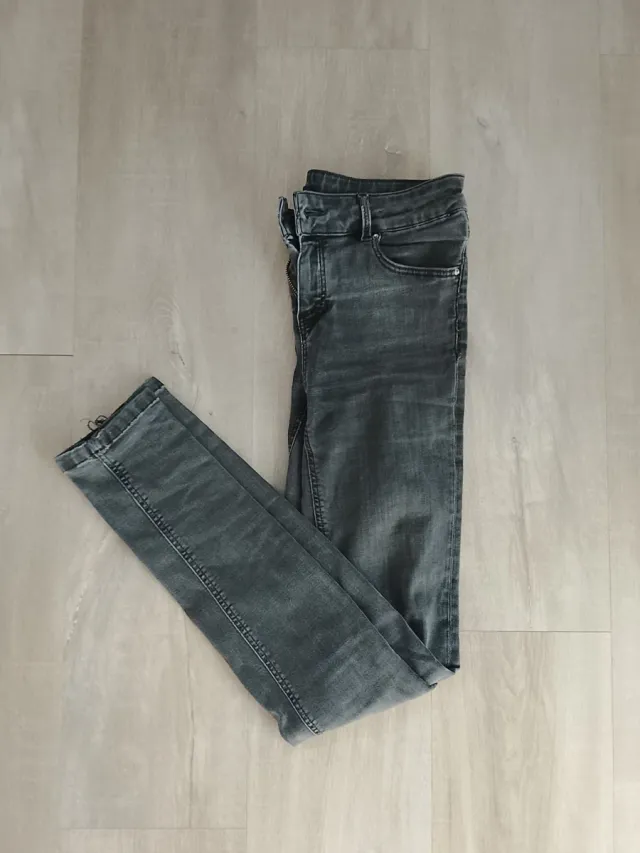 Vaqueros Massimo Dutti grises mujer