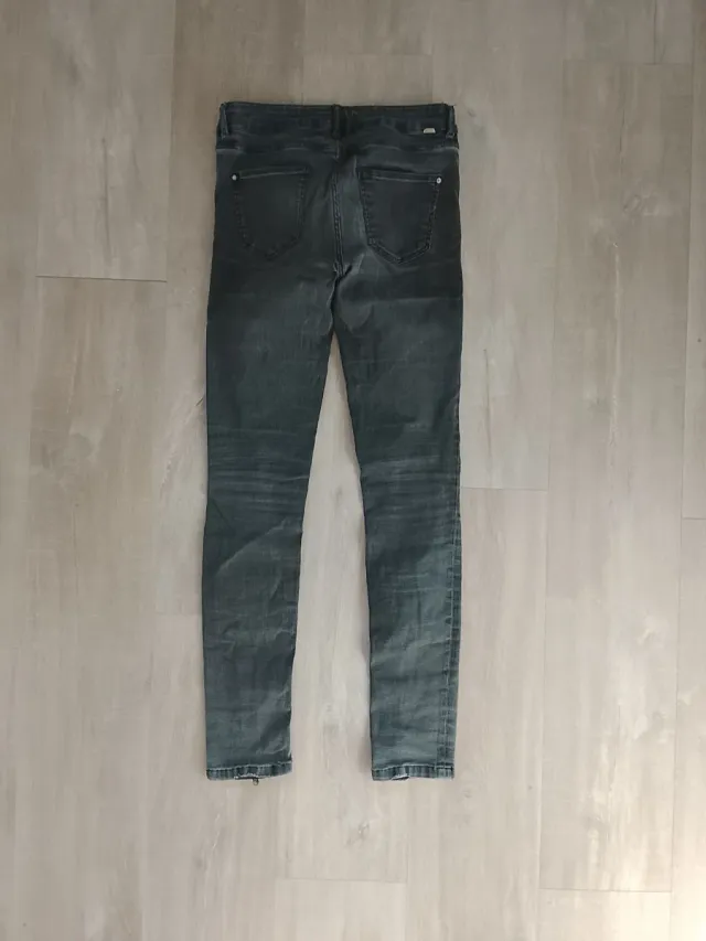 Vaqueros Massimo Dutti grises mujer