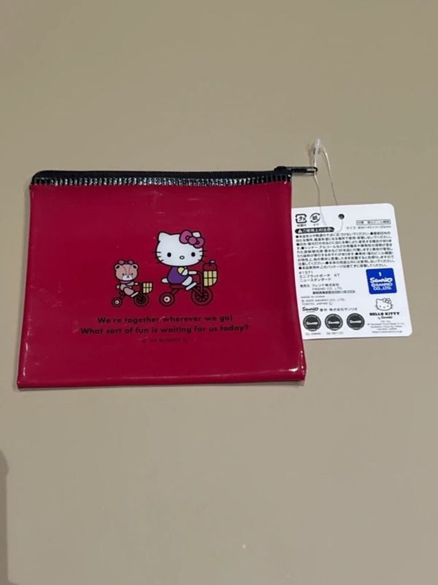 Bolsa Hello Kitty Mini Flat Pouch Roja