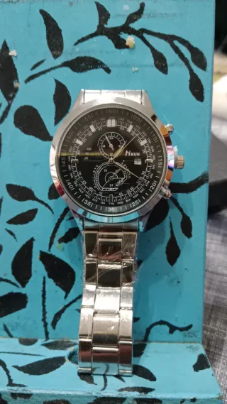 Reloj HKUN Negro y Plateado