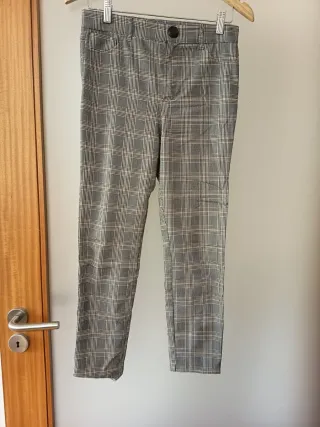Calças Zara xadrez bege e cinza