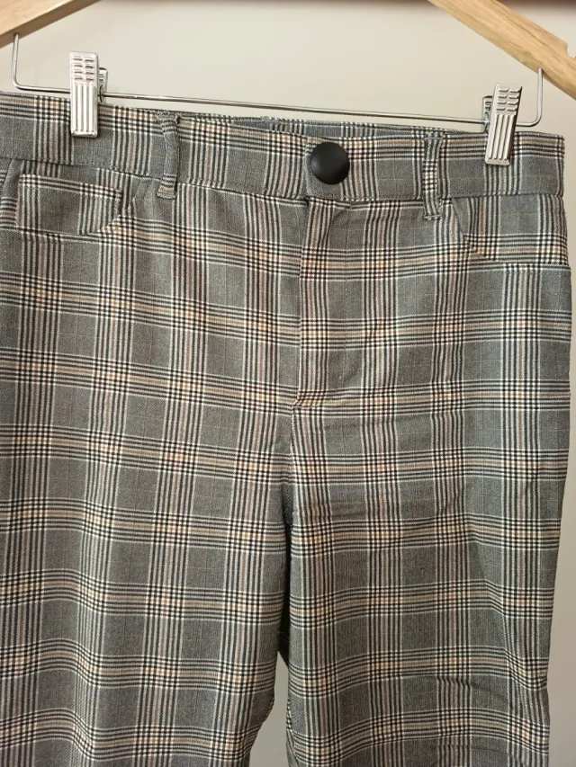 Calças Zara xadrez bege e cinza